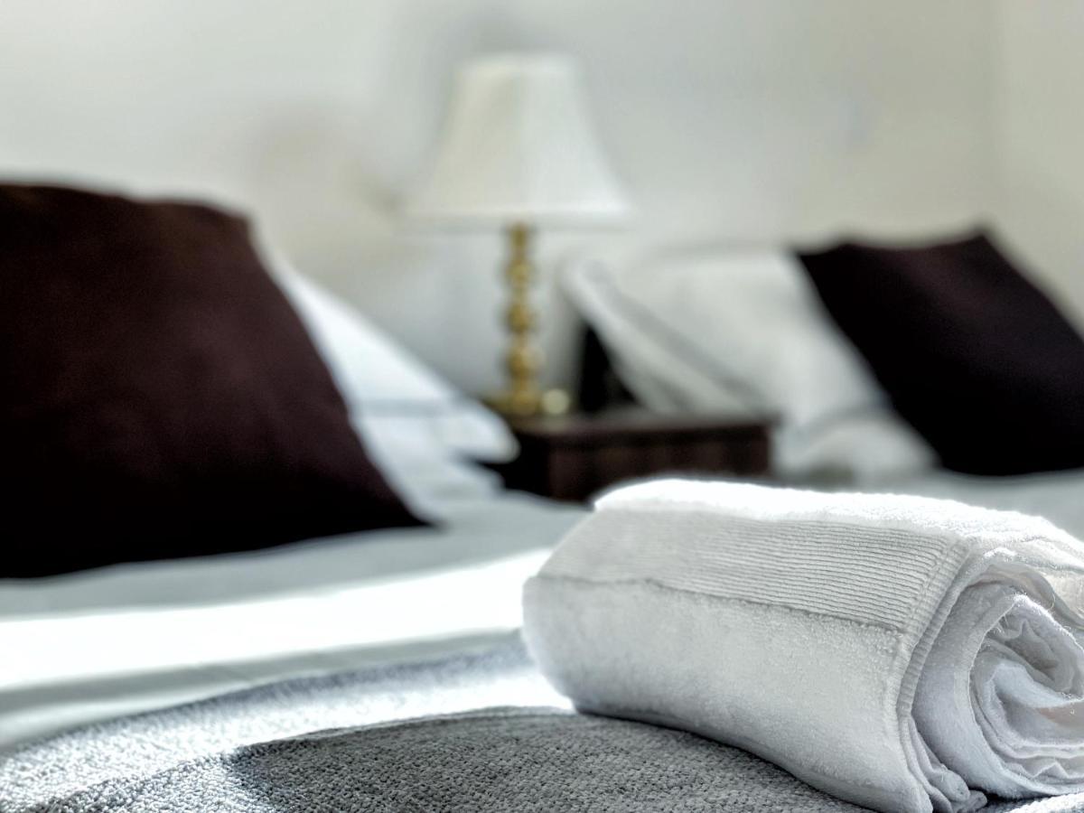 Artistic And Luxurious Apt With Sea View. Beach Side 斯旺西 外观 照片